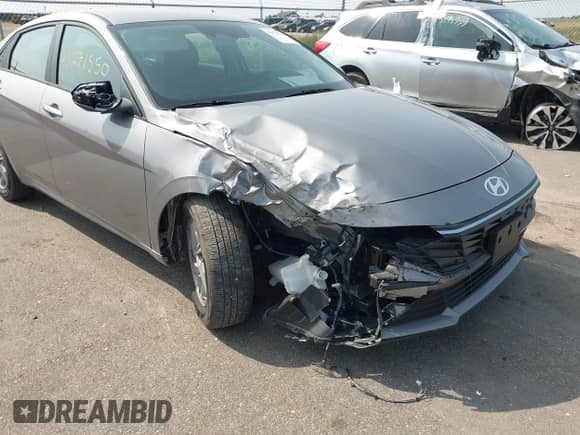 ✅ 2024 Hyundai Elantra SE • VIN: KMHLL4DG5RU841106 • Lot: 43171550. Wystawiony na IAAI z przebiegiem 10 008 mil mil. Skorzystaj z bezpłatnego archiwum sprzedaży aukcyjnych z USA i zobacz szczegółowy raport historii pojazdu na DreamBid. Zdjęcie 6.