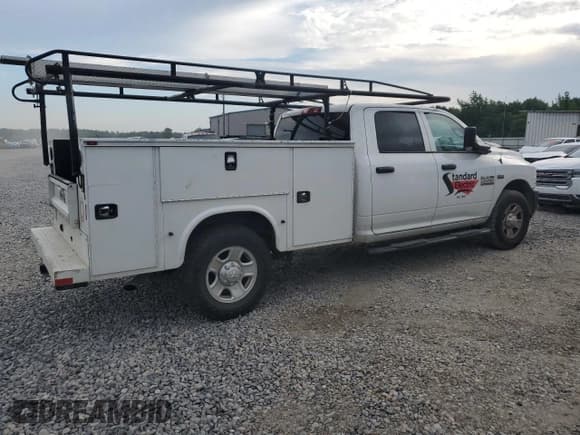 ✅ 2016 Ram 2500 • VIN: 3C7WR4HT9GG333053 • Lot: 62493945. Wystawiony na Copart z przebiegiem 135 180 mil. Bezpłatny archiwum sprzedaży aukcyjnych z USA i szczegółowy raport historii pojazdu na DreamBid. Zdjęcie 3.