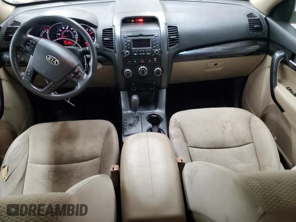 ✅ 2011 Kia Sorento LX • VIN: 5XYKT3A1XBG039698 • Lot: 68594055. Listed on Copart with 212,572 mi. Free auction sales archive from the USA and detailed vehicle history report at DreamBid. Image 8.