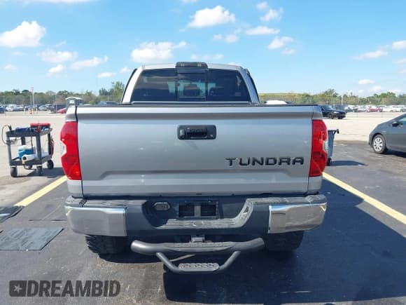 ✅ 2014 Toyota Tundra SR5 • VIN: 5TFRM5F18EX073513 • Lot: 43738760. Listed on IAAI with 92,586 mi. Free auction sales archive from the USA and detailed vehicle history report at DreamBid. Image 16.
