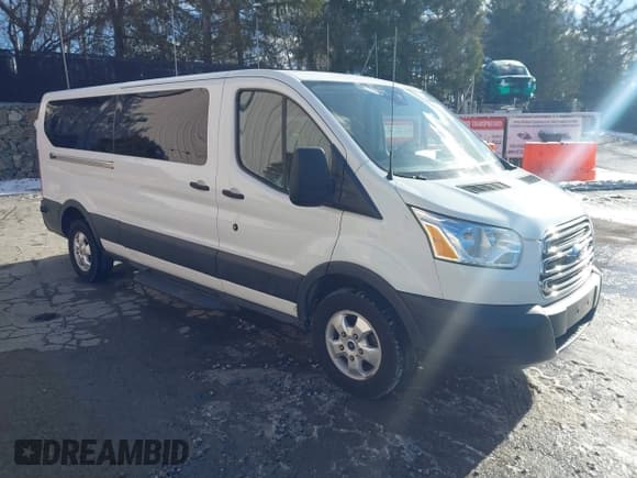 ✅ 2018 Ford Transit Passenger XL • VIN: 1FBZX2YMXJKB06357 • Лот: 43925982. Опубликован ранее на IAAI с пробегом 73 191 миль. Бесплатный доступ к архиву аукционных продаж из США и подробный отчёт об истории автомобиля на DreamBid. Изображение 1.