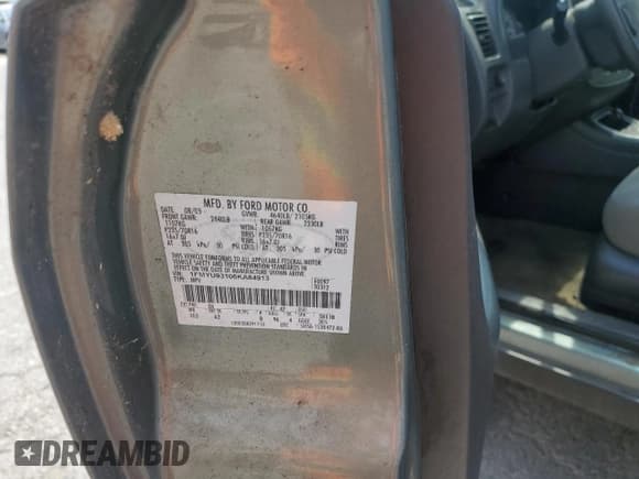 ✅ 2006 Ford Escape XLT • VIN: 1FMYU93106KA84913 • Lot: 69016825. Wystawiony na Copart z przebiegiem 163 369 mil. Bezpłatny archiwum sprzedaży aukcyjnych z USA i szczegółowy raport historii pojazdu na DreamBid. Zdjęcie 12.