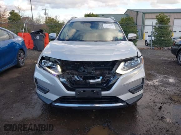 ✅ 2019 Nissan Rogue S • VIN: 5N1AT2MV8KC840084 • Lot: 43768746. Wystawiony na IAAI z przebiegiem 112 183 mil. Bezpłatny archiwum sprzedaży aukcyjnych z USA i szczegółowy raport historii pojazdu na DreamBid. Zdjęcie 6.