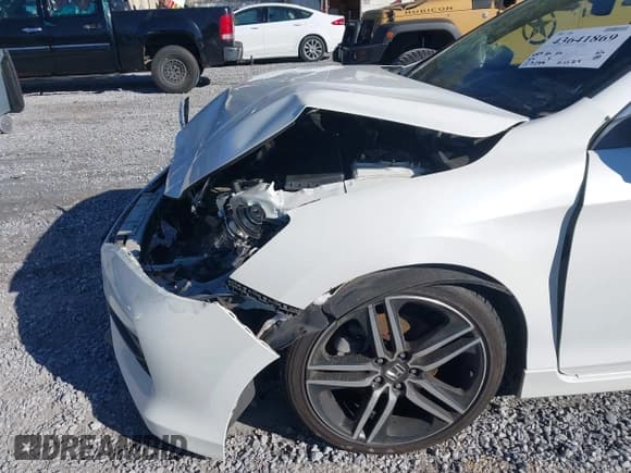 ✅ 2017 Honda Accord Sport SE • VIN: 1HGCR2F14HA078304 • Лот: 43641869. Опубликован ранее на IAAI с пробегом 113 098 миль. Бесплатный доступ к архиву аукционных продаж из США и подробный отчёт об истории автомобиля на DreamBid. Изображение 16.