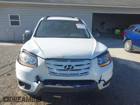 ✅ 2010 Hyundai Santa Fe GLS • VIN: 5NMSG3ABXAH389754 • Lot: 43557021. Listed on IAAI with 74,580 mi. Free auction sales archive from the USA and detailed vehicle history report at DreamBid. Image 12.