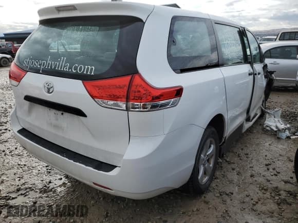 ✅ 2012 Toyota Sienna • VIN: 5TDZK3DC6CS266888 • Lot: 41526344. Listed on Copart with 167,705 mi. Free auction sales archive from the USA and detailed vehicle history report at DreamBid. Image 3.
