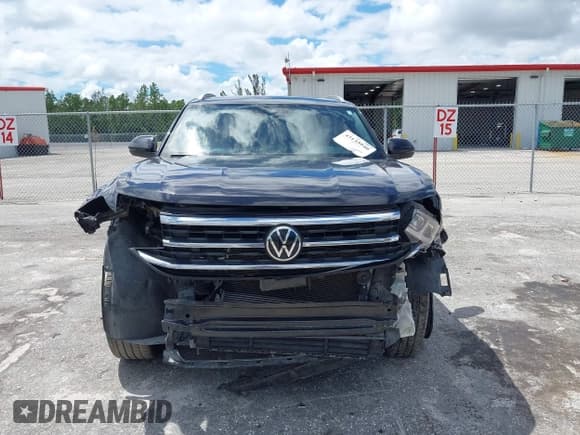 ✅ 2020 Volkswagen Atlas SEL • VIN: 1V2EE2CA1LC223897 • Lot: 43133940. Wystawiony na IAAI z przebiegiem 107 728 mil. Bezpłatny archiwum sprzedaży aukcyjnych z USA i szczegółowy raport historii pojazdu na DreamBid. Zdjęcie 6.