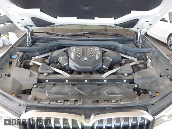 ✅ 2021 BMW X7 M50i • VIN: 5UXCX6C08M9G16474 • Lot: 43663464. Listed on IAAI with 39,746 mi. Free auction sales archive from the USA and detailed vehicle history report at DreamBid. Image 10.