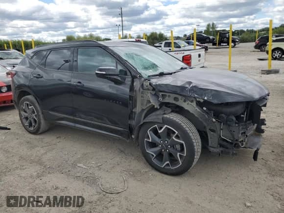 2020 Chevrolet Blazer RS z VIN 3GNKBERSXLS655971, wystawiony jako Copart lot #69774285 z przebiegiem 137 905 mil mil oraz Szkoda całkowita • Salvage title. Historia ofert i sprzedaży dostępna na DreamBid. Obrazek 4.
