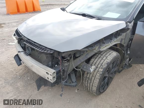 ✅ 2018 Nissan Maxima SV • VIN: 1N4AA6AP2JC387320 • Lot: 43628598. Wystawiony na IAAI z przebiegiem 96 404 mil. Bezpłatny archiwum sprzedaży aukcyjnych z USA i szczegółowy raport historii pojazdu na DreamBid. Zdjęcie 6.