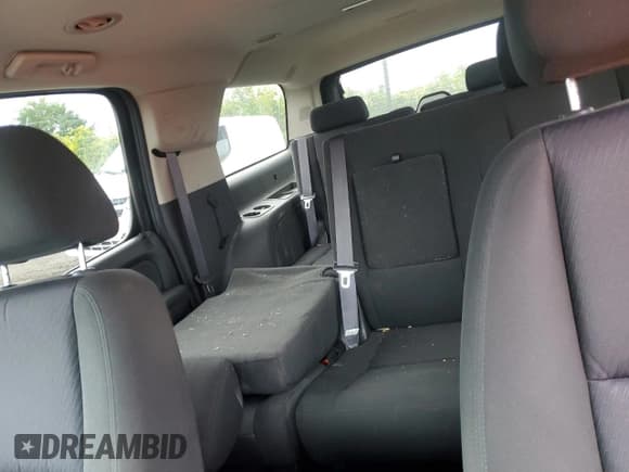 ✅ 2011 Chevrolet Suburban Commercial • VIN: 1GNSK5E38BR204747 • Lot: 72679974. Wystawiony na Copart z przebiegiem 261 413 mil. Bezpłatny archiwum sprzedaży aukcyjnych z USA i szczegółowy raport historii pojazdu na DreamBid. Zdjęcie 10.