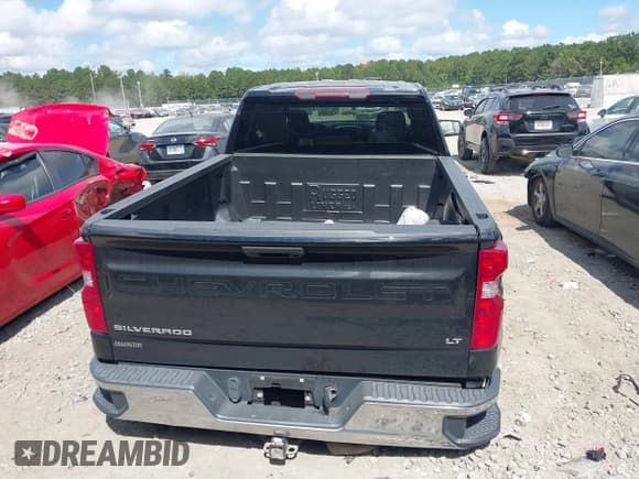 ✅ 2020 Chevrolet Silverado 1500 LT • VIN: 1GCRYDED5LZ230569 • Lot: 43250262. Wystawiony na IAAI z przebiegiem 136 704 mil. Bezpłatny archiwum sprzedaży aukcyjnych z USA i szczegółowy raport historii pojazdu na DreamBid. Zdjęcie 17.