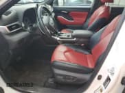 ✅ 2022 Toyota Highlander XSE • VIN: 5TDLZRBH0NS207471 • Lot: 86249135. Listed on Copart with 14,300 mi. Free auction sales archive from the USA and detailed vehicle history report at DreamBid. Image 7.