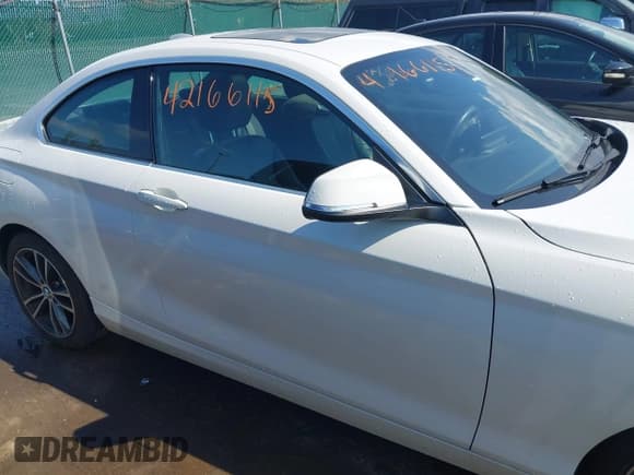 ✅ 2019 BMW 2 Series 230i xDrive • VIN: WBA2J3C53KVD49223 • Lot: 42166115. Listed on IAAI with 55,303 mi. Free auction sales archive from the USA and detailed vehicle history report at DreamBid. Image 13.