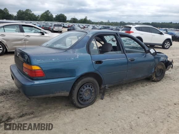 ✅ 1993 Toyota Corolla DLX • VIN: 1NXAE09E2PZ048439 • Lot: 71410644. Wystawiony na Copart z przebiegiem Nie podano. Bezpłatny archiwum sprzedaży aukcyjnych z USA i szczegółowy raport historii pojazdu na DreamBid. Zdjęcie 3.