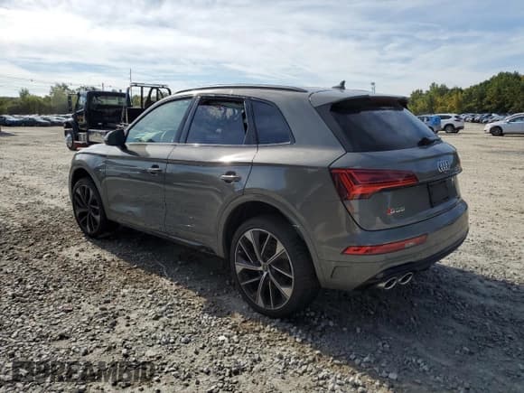 ✅ 2024 Audi SQ5 Premium Plus • VIN: WA1B4AFY8R2039091 • Lot: 71422284. Listed on Copart with Not provided. Free auction sales archive from the USA and detailed vehicle history report at DreamBid. Image 2.