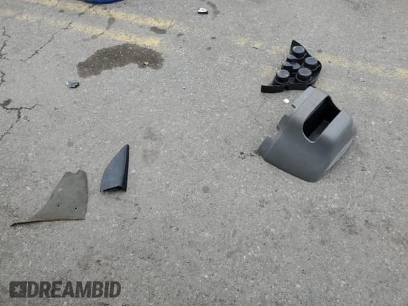 ✅ 2008 Ford Econoline Passenger XL • VIN: 1FBSS31L78DB31206 • Lot: 80251815. Wystawiony na Copart z przebiegiem 82 500 mil. Bezpłatny archiwum sprzedaży aukcyjnych z USA i szczegółowy raport historii pojazdu na DreamBid. Zdjęcie 13.