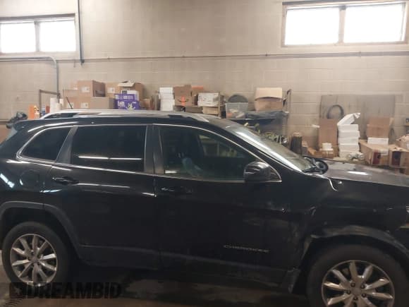 ✅ 2014 Jeep Cherokee Limited • VIN: 1C4PJMDS4EW191523 • Лот: 43831788. Опубликован ранее на IAAI с пробегом 192 215 миль. Бесплатный доступ к архиву аукционных продаж из США и подробный отчёт об истории автомобиля на DreamBid. Изображение 13.