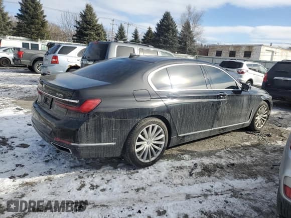 ✅ 2022 BMW 7 Series 740i xDrive • VIN: WBA7T4C00NCH73372 • Lot: 88753585. Listed on Copart with 66,751 mi. Free auction sales archive from the USA and detailed vehicle history report at DreamBid. Image 3.