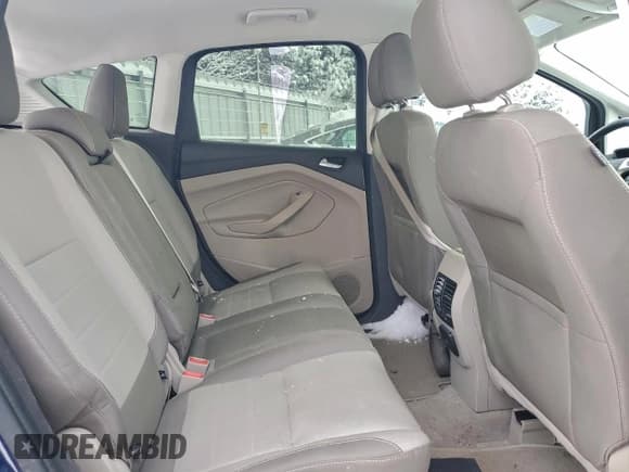 ✅ 2016 Ford C-Max SE • VIN: 1FADP5AUXGL117594 • Lot: 94471565. Wystawiony na Copart z przebiegiem 141 401 mil. Bezpłatny archiwum sprzedaży aukcyjnych z USA i szczegółowy raport historii pojazdu na DreamBid. Zdjęcie 11.