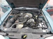 ✅ 1998 Ford Mustang • VIN: 1FAFP4442WF250457 • Lot: 43566860. Wystawiony na IAAI z przebiegiem 89 554 mil. Bezpłatny archiwum sprzedaży aukcyjnych z USA i szczegółowy raport historii pojazdu na DreamBid. Zdjęcie 10.