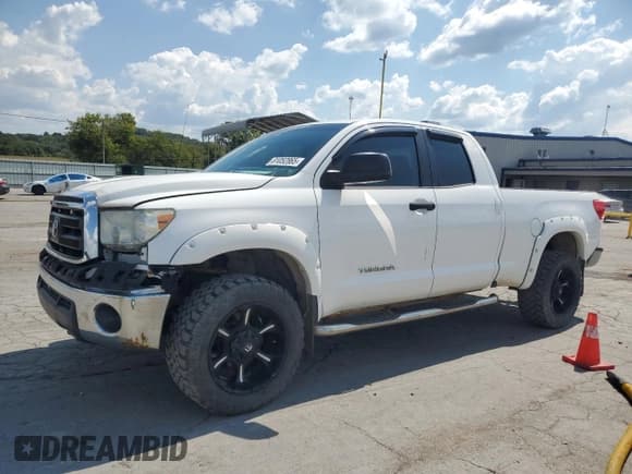 ✅ 2013 Toyota Tundra • VIN: 5TFUM5F17DX040186 • Лот: 81052865. Опубликован ранее на Copart с пробегом 132 933 миль. Бесплатный доступ к архиву аукционных продаж из США и подробный отчёт об истории автомобиля на DreamBid. Изображение 1.