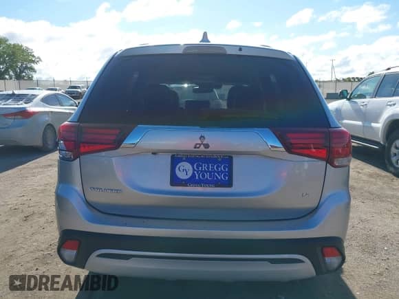 2020 Mitsubishi Outlander ES with VIN JA4AZ3A39LZ006104, listed as a IAAI auction lot 42316711 with 79,623 mi miles and . Bid and sale history available at DreamBid. Image 16.