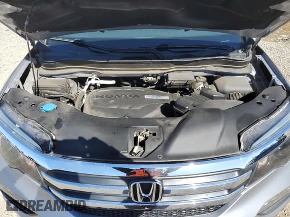 ✅ 2016 Honda Pilot LX • VIN: 5FNYF6H13GB017971 • Lot: 90604255. Listed on Copart with 100,692 mi. Free auction sales archive from the USA and detailed vehicle history report at DreamBid. Image 12.