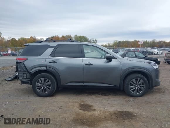 ✅ 2022 Nissan Pathfinder SV • VIN: 5N1DR3BC5NC221708 • Lot: 43476421. Listed on IAAI with 116,016 mi. Free auction sales archive from the USA and detailed vehicle history report at DreamBid. Image 14.