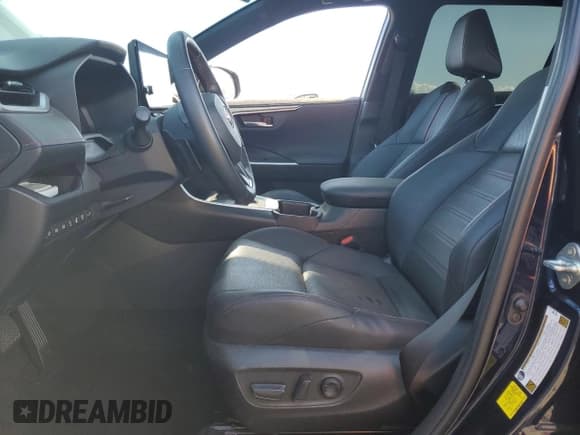 ✅ 2024 Toyota RAV4 XSE • VIN: JTMFB3FV0RD182927 • Лот: 87455315. Опубликован ранее на Copart с пробегом 21 089 миль. Бесплатный доступ к архиву аукционных продаж из США и подробный отчёт об истории автомобиля на DreamBid. Изображение 7.