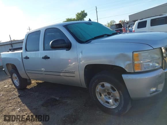 ✅ 2011 Chevrolet Silverado 1500 LT • VIN: 3GCPCSE04BG247689 • Lot: 43280628. Listed on IAAI with 170,771 mi. Free auction sales archive from the USA and detailed vehicle history report at DreamBid. Image 13.