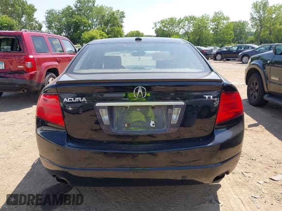 ✅ 2004 Acura TL • VIN: 19UUA65544A075811 • Лот: 42554123. Опубликован ранее на IAAI с пробегом 238 752 миль. Бесплатный доступ к архиву аукционных продаж из США и подробный отчёт об истории автомобиля на DreamBid. Изображение 16.