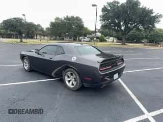 2021 Dodge Challenger SXT z VIN 2C3CDZAG2MH627290, wystawiony jako Copart lot #90298955 z przebiegiem 72 280 mil mil oraz Szkoda całkowita • Salvage title. Historia ofert i sprzedaży dostępna na DreamBid. Obrazek 3.