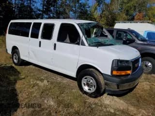 ✅ 2025 GMC Savana LT • VIN: 1GJZ7PF75S1102870 • Lot: 86079105. Wystawiony na Copart z przebiegiem 15 234 mil. Bezpłatny archiwum sprzedaży aukcyjnych z USA i szczegółowy raport historii pojazdu na DreamBid. Zdjęcie 4.