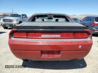 ✅ 2010 Dodge Challenger R/T Classic • VIN: 2B3CJ5DT2AH272513 • Lot: 60977324. Wystawiony na Copart z przebiegiem Nie podano. Bezpłatny archiwum sprzedaży aukcyjnych z USA i szczegółowy raport historii pojazdu na DreamBid. Zdjęcie 6.