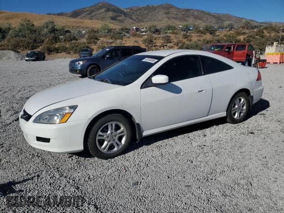 ✅ 2007 Honda Accord LX • VIN: 1HGCM71357A004389 • Lot: 84451965. Listed on Copart with 317,331 mi. Free auction sales archive from the USA and detailed vehicle history report at DreamBid. Image 1.
