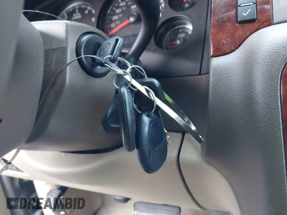 ✅ 2011 Chevrolet Suburban LTZ • VIN: 1GNSKKE33BR401419 • Lot: 38382388. Listed on IAAI with 196,842 mi. Free auction sales archive from the USA and detailed vehicle history report at DreamBid. Image 11.