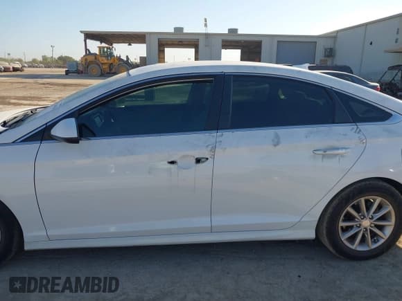✅ 2018 Hyundai Sonata SE • VIN: 5NPE24AF9JH621137 • Лот: 43244556. Опубликован ранее на IAAI с пробегом 117 810 миль. Бесплатный доступ к архиву аукционных продаж из США и подробный отчёт об истории автомобиля на DreamBid. Изображение 14.