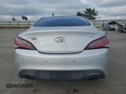 ✅ 2014 Hyundai Genesis Coupe R-Spec • VIN: KMHHT6KD1EU119779 • Lot: 46174445. Wystawiony na Copart z przebiegiem 98 236 mil. Bezpłatny archiwum sprzedaży aukcyjnych z USA i szczegółowy raport historii pojazdu na DreamBid. Zdjęcie 6.