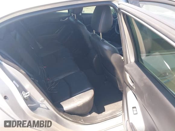 ✅ 2014 Mazda 3 i Grand Touring • VIN: JM1BM1M71E1173702 • Lot: 42675465. Listed on IAAI with 122,196 mi. Free auction sales archive from the USA and detailed vehicle history report at DreamBid. Image 8.