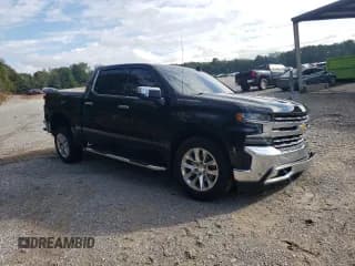 ✅ 2021 Chevrolet Silverado 1500 LTZ • VIN: 3GCPWEED1MG323948 • Lot: 71761964. Wystawiony na Copart z przebiegiem 61 824 mil. Bezpłatny archiwum sprzedaży aukcyjnych z USA i szczegółowy raport historii pojazdu na DreamBid. Zdjęcie 4.