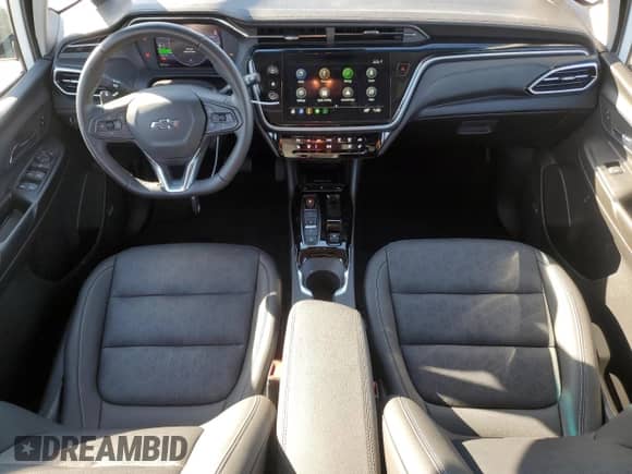 2023 Chevrolet Bolt EV 2LT z VIN 1G1FX6S04P4161503, wystawiony jako Copart lot #37825584 z przebiegiem 3 096 mil mil oraz . Historia ofert i sprzedaży dostępna na DreamBid. Obrazek 8.