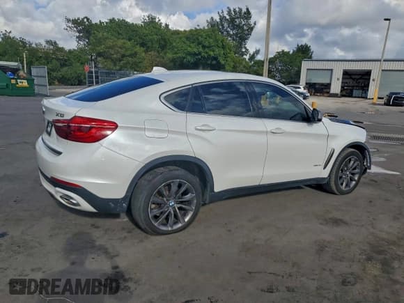 ✅ 2018 BMW X6 xDrive35i • VIN: 5UXKU2C55J0X51627 • Lot: 94940395. Wystawiony na Copart z przebiegiem 130 923 mil. Bezpłatny archiwum sprzedaży aukcyjnych z USA i szczegółowy raport historii pojazdu na DreamBid. Zdjęcie 3.