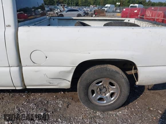 2004 Chevrolet Silverado 1500 LS with VIN 1GCEC19VX4Z316735, listed as a IAAI auction lot 43181327 with 161,094 mi miles and . Bid and sale history available at DreamBid. Image 6.