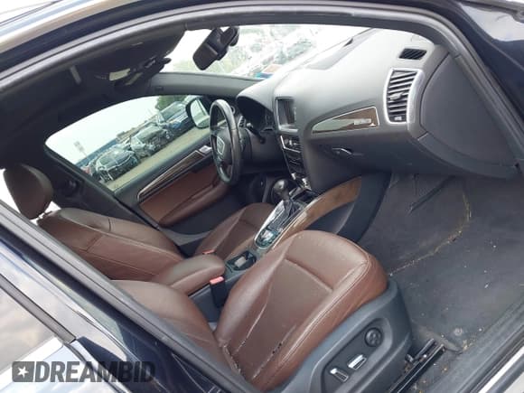 ✅ 2014 Audi Q5 Prestige • VIN: WA1WGAFP2EA046330 • Lot: 42997621. Wystawiony na IAAI z przebiegiem 196 044 mil. Bezpłatny archiwum sprzedaży aukcyjnych z USA i szczegółowy raport historii pojazdu na DreamBid. Zdjęcie 5.