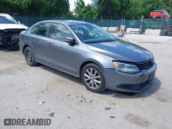 ✅ 2012 Volkswagen Jetta SE • VIN: 3VWDP7AJ4CM323219 • Лот: 42290353. Опубликован ранее на IAAI с пробегом 313 663 миль. Бесплатный доступ к архиву аукционных продаж из США и подробный отчёт об истории автомобиля на DreamBid. Изображение 1.