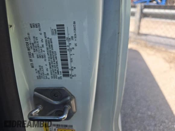 ✅ 2020 Ford Transit Connect XL • VIN: NM0LS7E29L1467231 • Lot: 43379821. Wystawiony na IAAI z przebiegiem 50 923 mil. Bezpłatny archiwum sprzedaży aukcyjnych z USA i szczegółowy raport historii pojazdu na DreamBid. Zdjęcie 1.