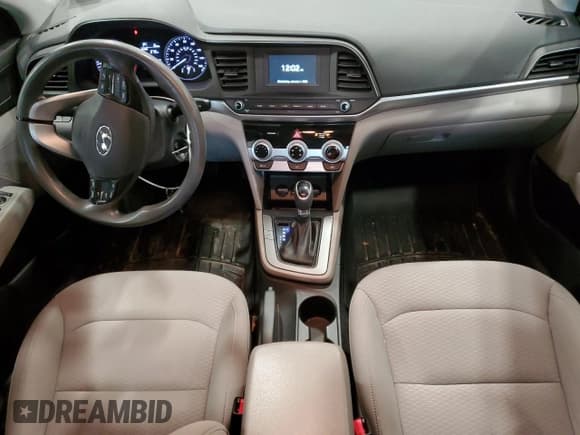 ✅ 2019 Hyundai Elantra SE • VIN: 5NPD74LF9KH454029 • Lot: 70486845. Listed on Copart with 63,440 mi. Free auction sales archive from the USA and detailed vehicle history report at DreamBid. Image 8.