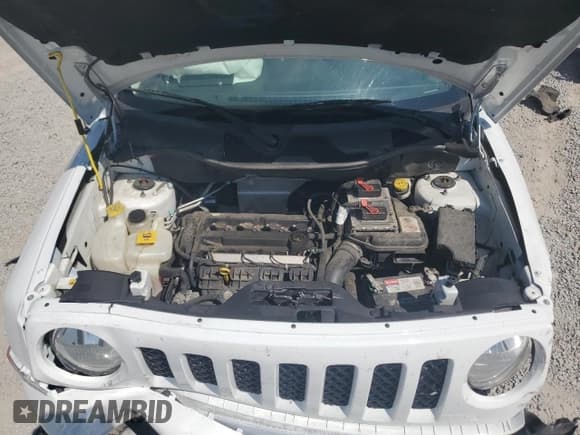 ✅ 2016 Jeep Patriot Sport SE • VIN: 1C4NJPBA4GD643097 • Lot: 81210205. Wystawiony na Copart z przebiegiem 119 270 mil. Bezpłatny archiwum sprzedaży aukcyjnych z USA i szczegółowy raport historii pojazdu na DreamBid. Zdjęcie 12.