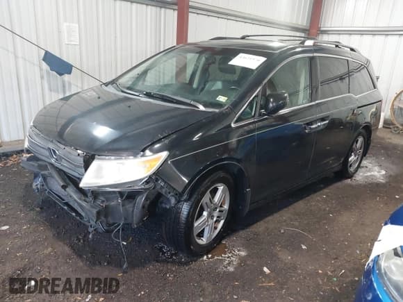 ✅ 2011 Honda Odyssey Touring • VIN: 5FNRL5H95BB073657 • Lot: 43621970. Wystawiony na IAAI z przebiegiem 178 099 mil. Bezpłatny archiwum sprzedaży aukcyjnych z USA i szczegółowy raport historii pojazdu na DreamBid. Zdjęcie 18.